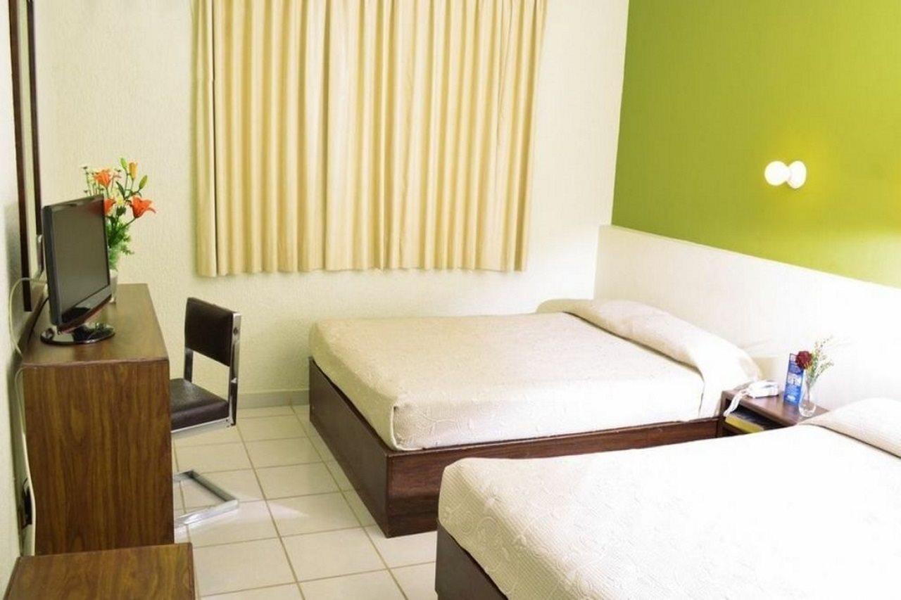 Hotel Terranova ليون المظهر الخارجي الصورة