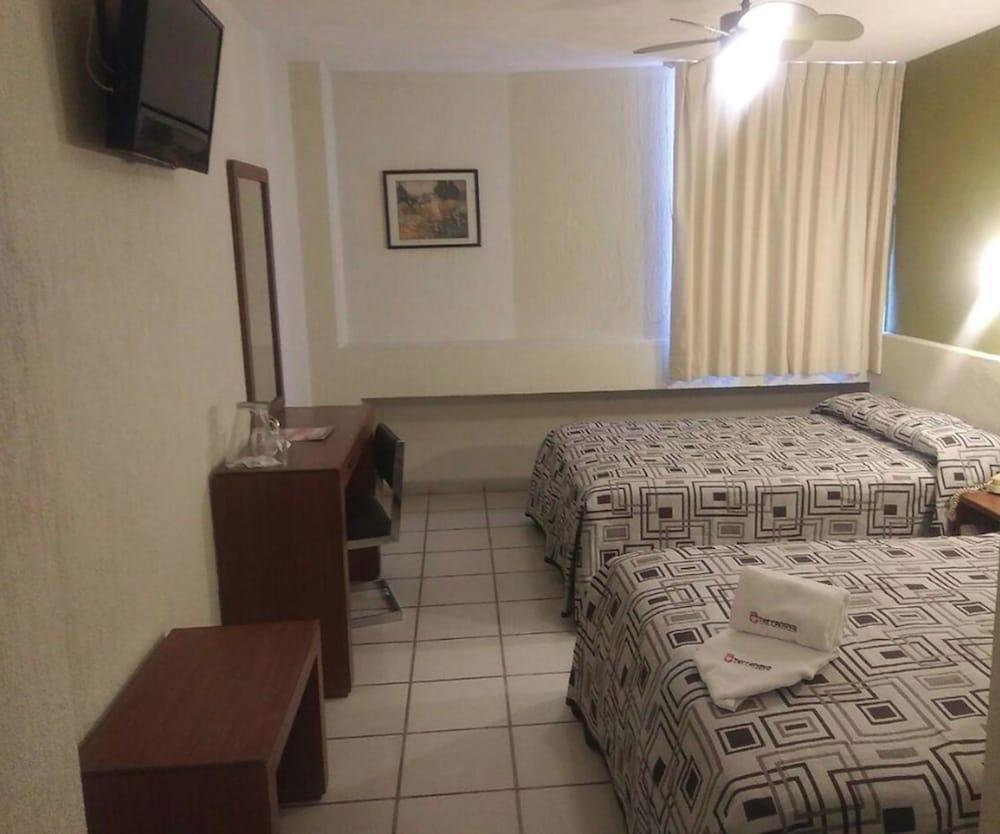 Hotel Terranova ليون المظهر الخارجي الصورة